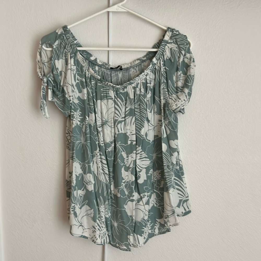 Pretty top